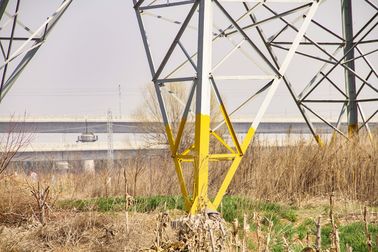 Het Staaltoren van de Vloeistaalastm A36 230KV Hoek voor het Elektrische Type van Transmissiekabel